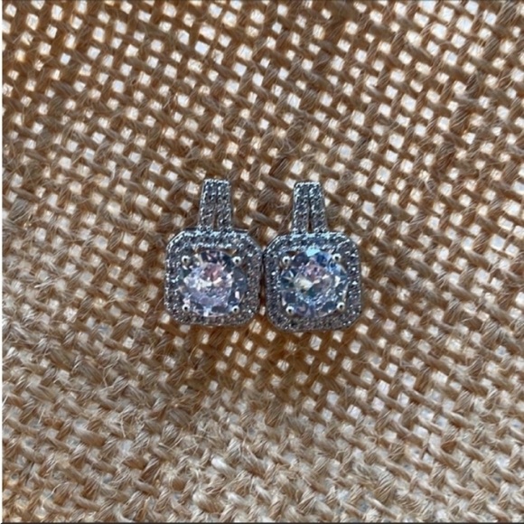 White Gold Plated Earrings simulated diamond Amazing New Sparkles luxury - Picture 4 of 7